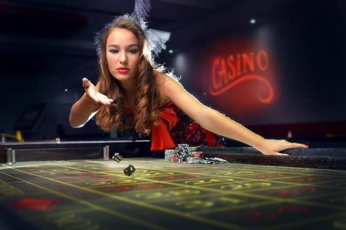 Màn hình game bắn cá Hip Club với vũ khí đặc biệt và cá boss cỡ lớn